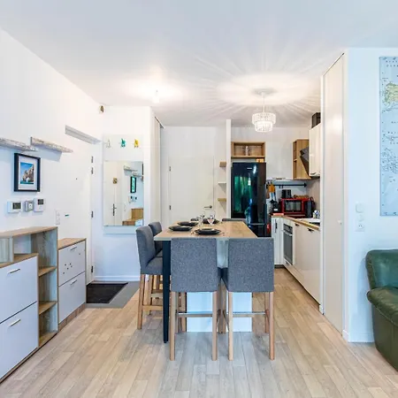 Guestready - Charming With A Small Garden Paříž