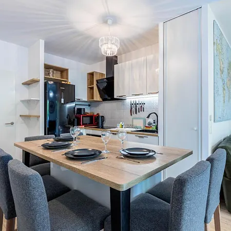 Lägenhet Guestready - Charming With A Small Garden Paris