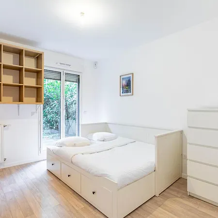 Guestready - Charming With A Small Garden Lägenhet