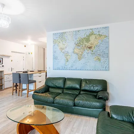 Lägenhet Guestready - Charming With A Small Garden