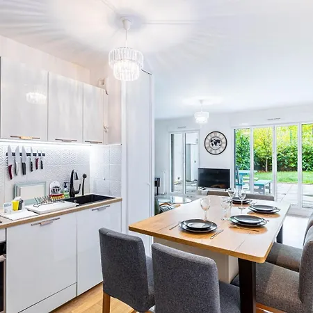 Guestready - Charming With A Small Garden Lägenhet Paris