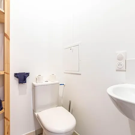 Lägenhet Guestready - Charming With A Small Garden Paris