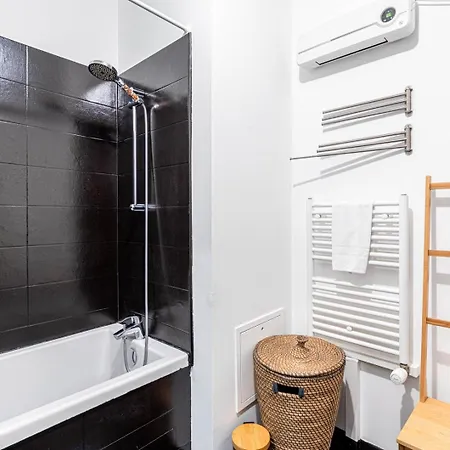 Guestready - Charming With A Small Garden * Paris